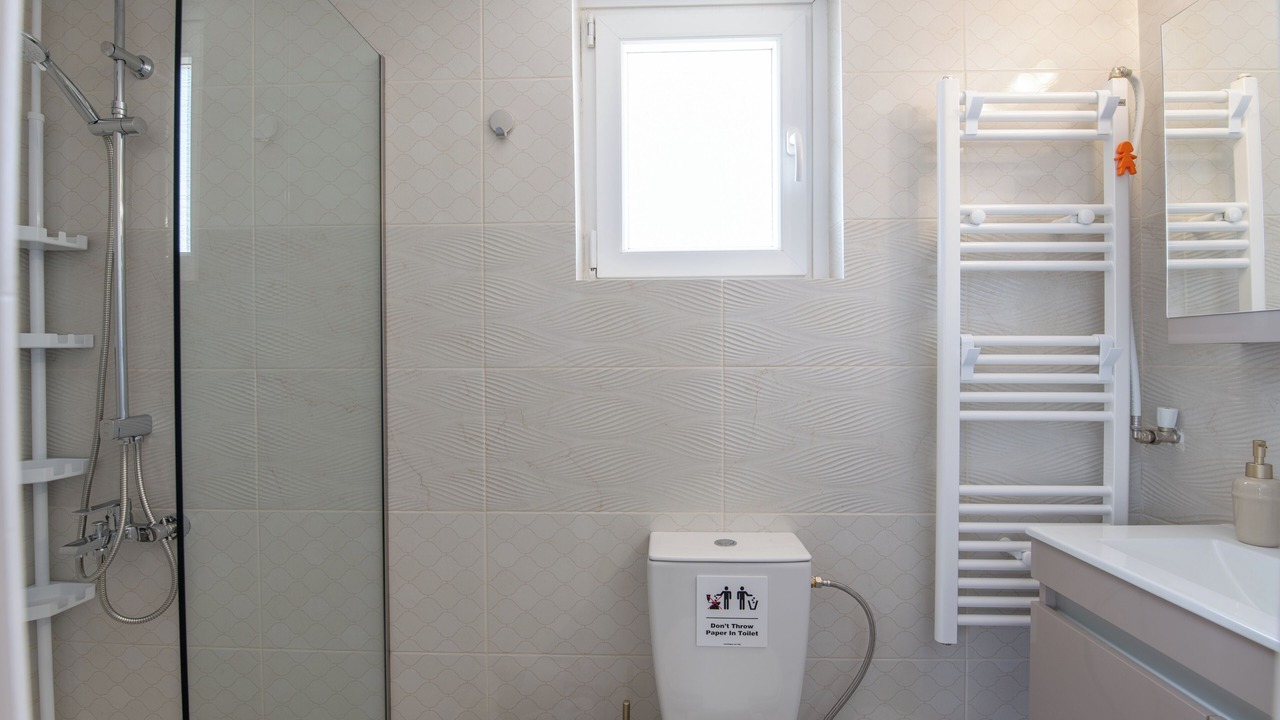 Photo of Bathroom in Pasalimani