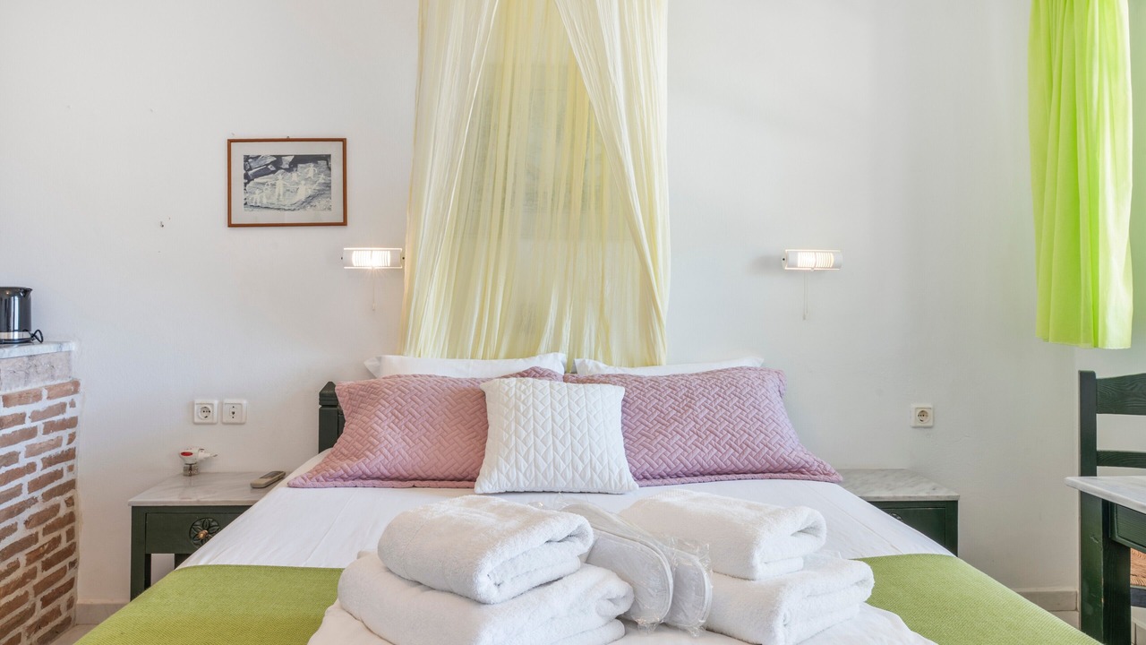 Photo of Bedroom in Tholaria