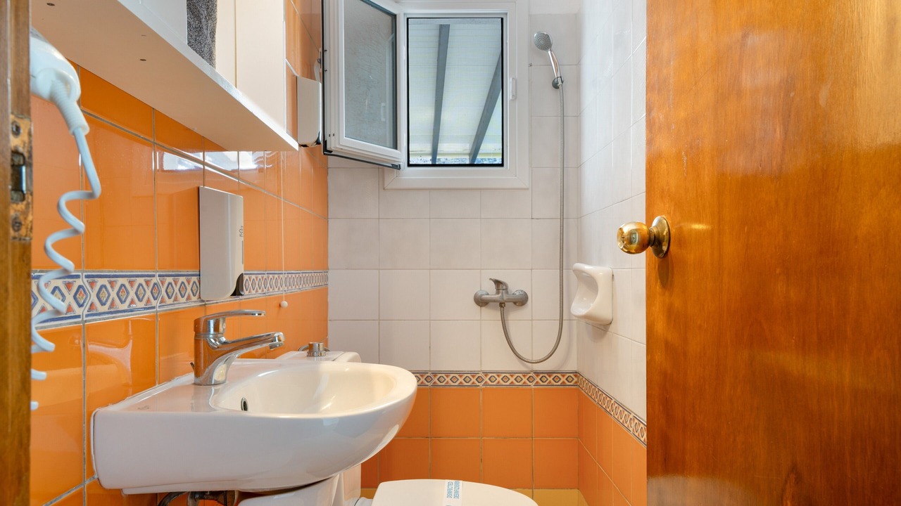 Photo of Bathroom in Tholaria