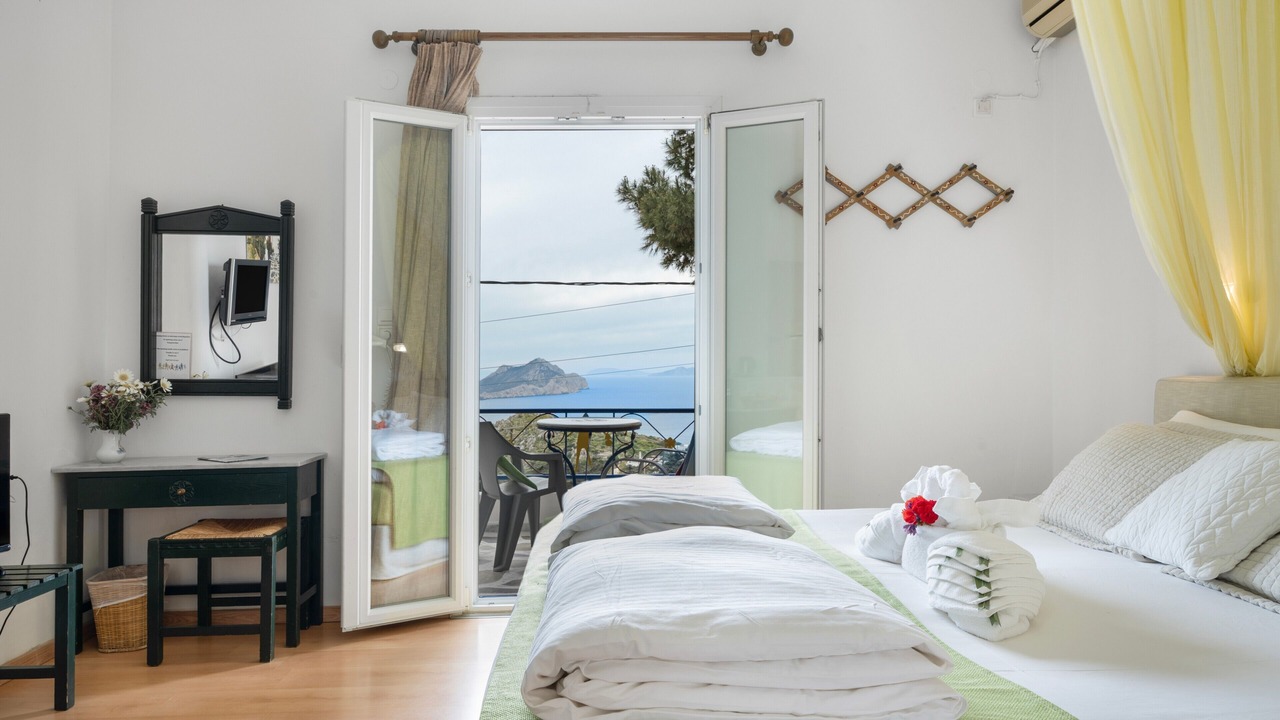 Photo of Bedroom in Aegiali