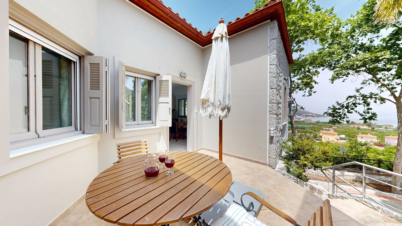 Photo of Outdoor in Melissopetra