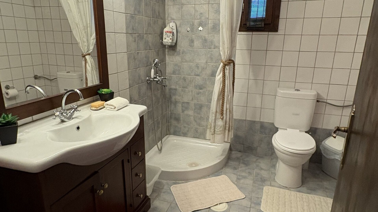 Photo of Bathroom in Skiathos