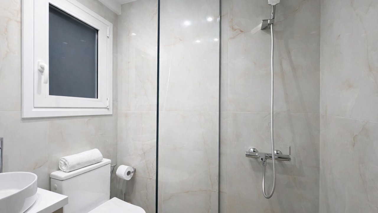 Photo of Bathroom in Kypseli