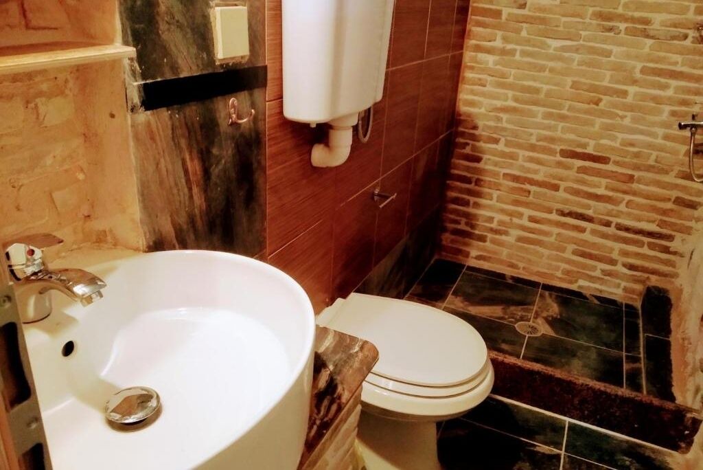 Photo of Bathroom in Omales