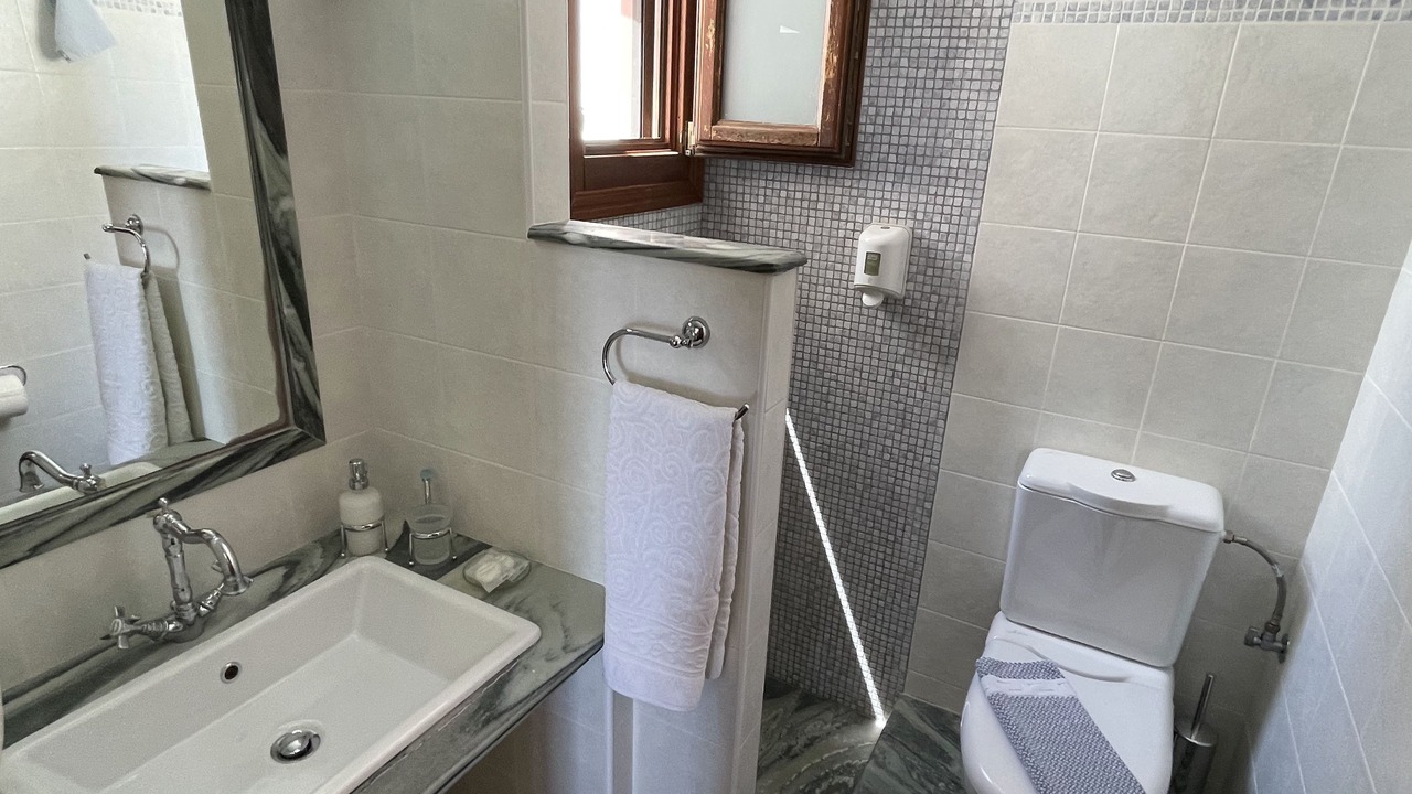 Photo of Bathroom in Platis Gialos