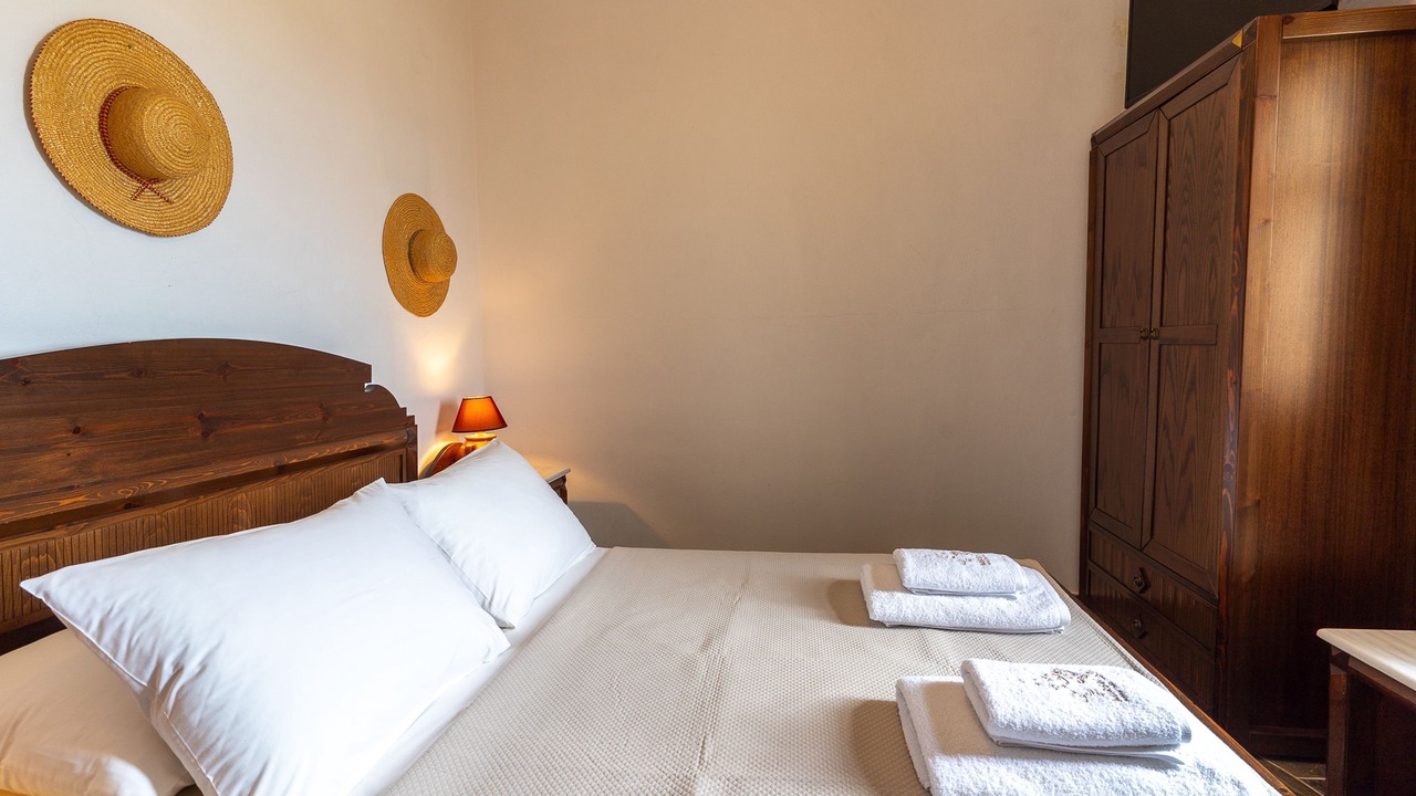 Photo of Bedroom in Platis Gialos