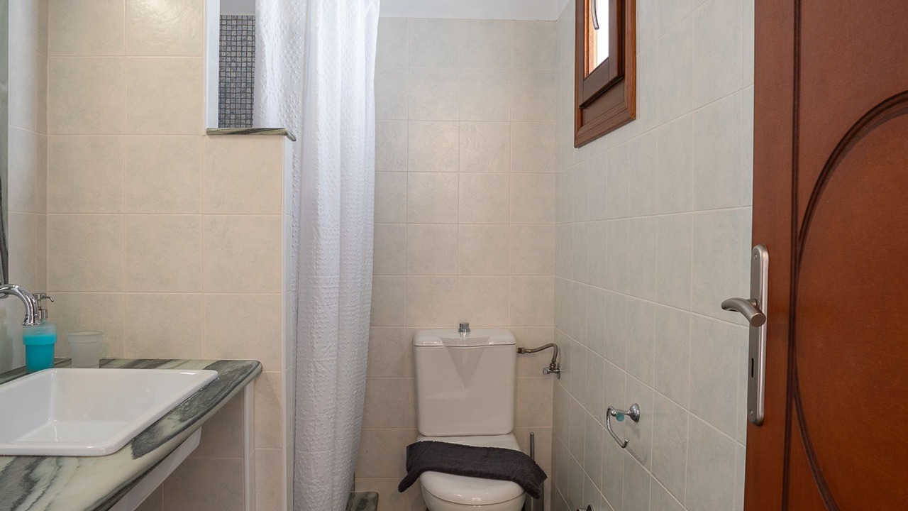 Photo of Bathroom in Platis Gialos
