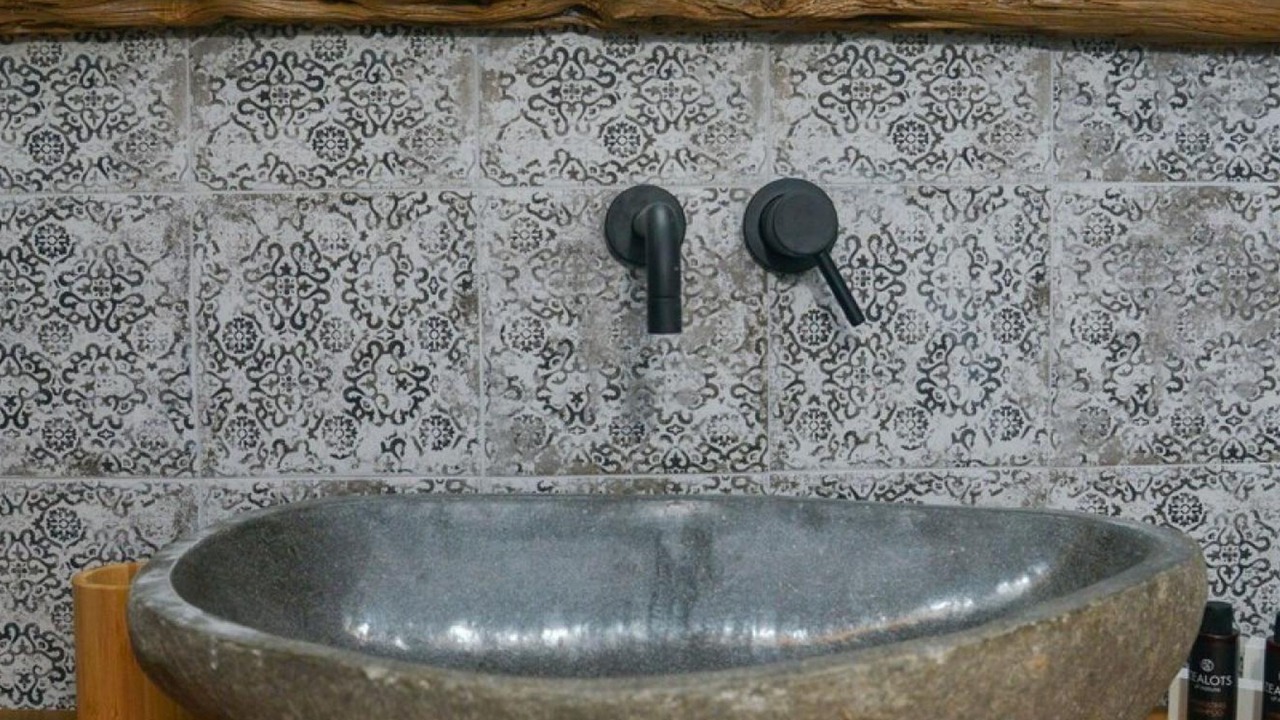 Photo of Bathroom in Adamas