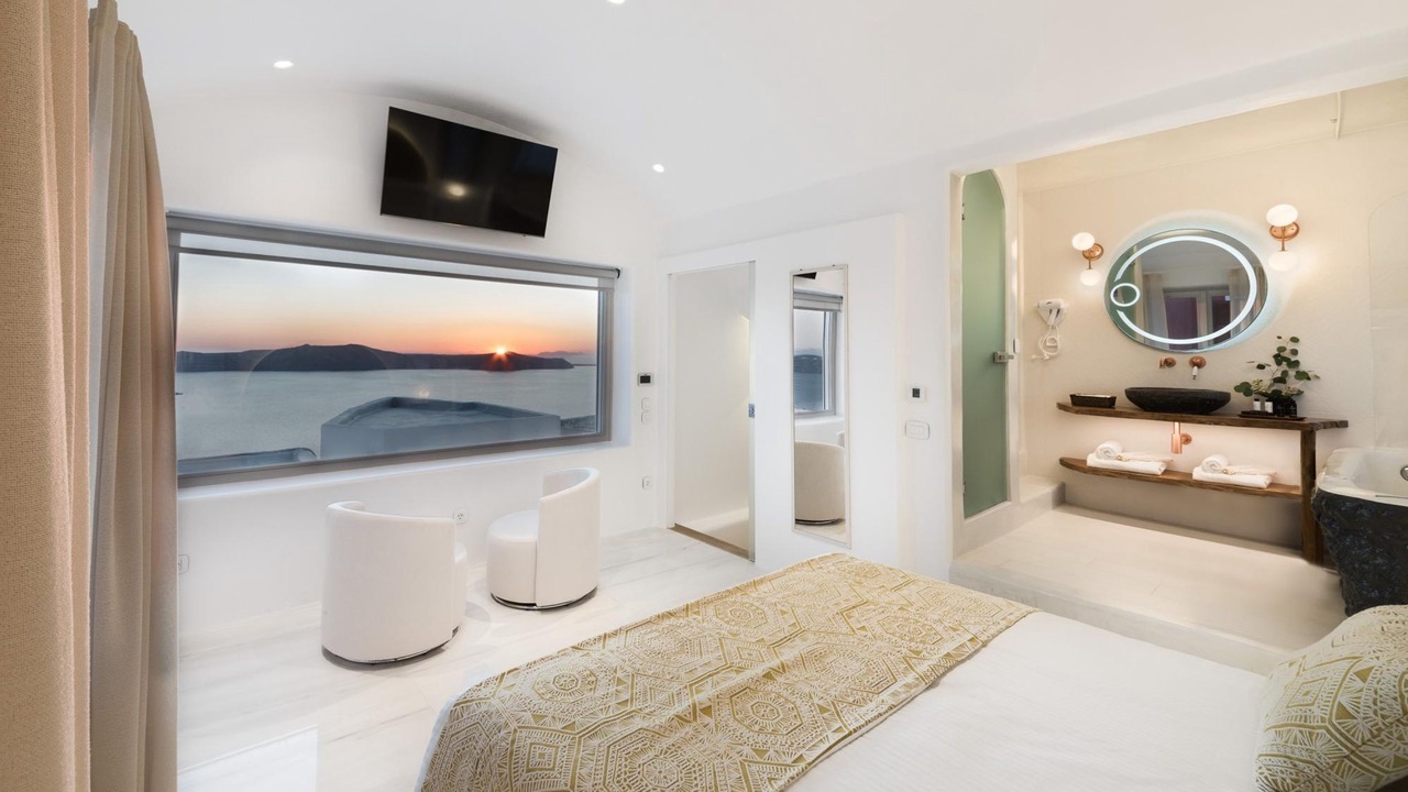 Photo of Bedroom in Fira