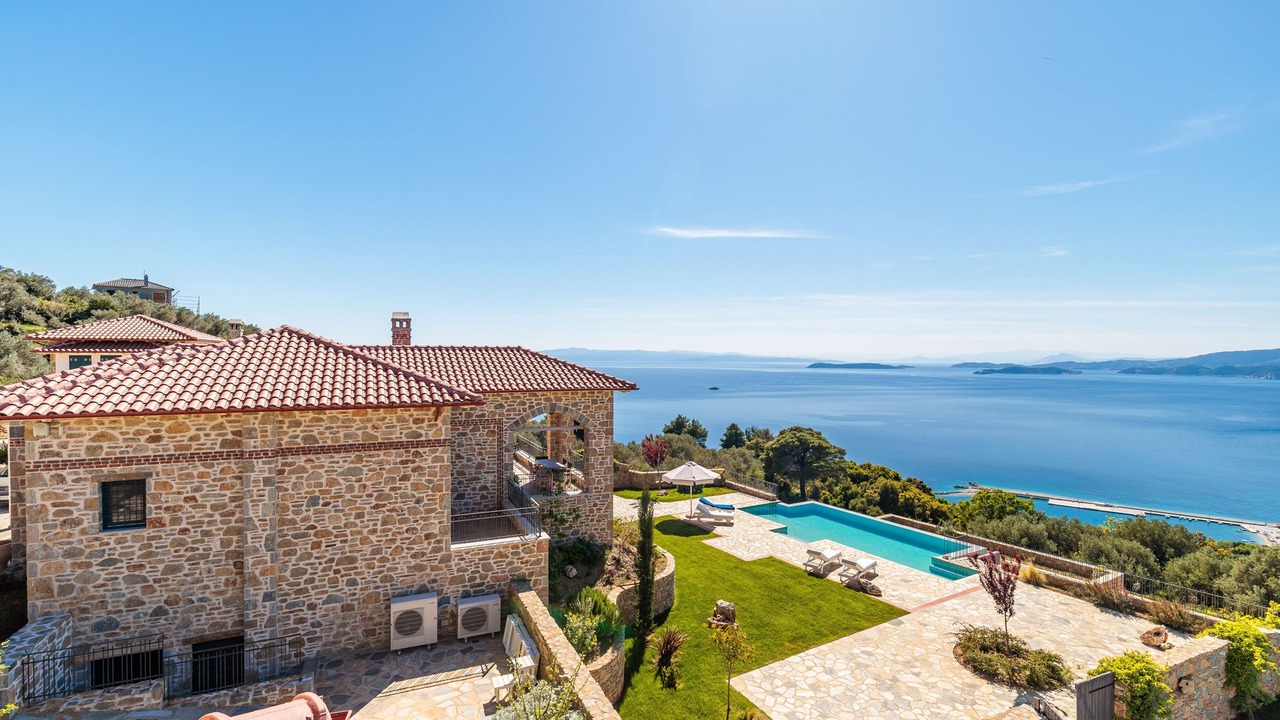 Photo of Outdoor in Glossa