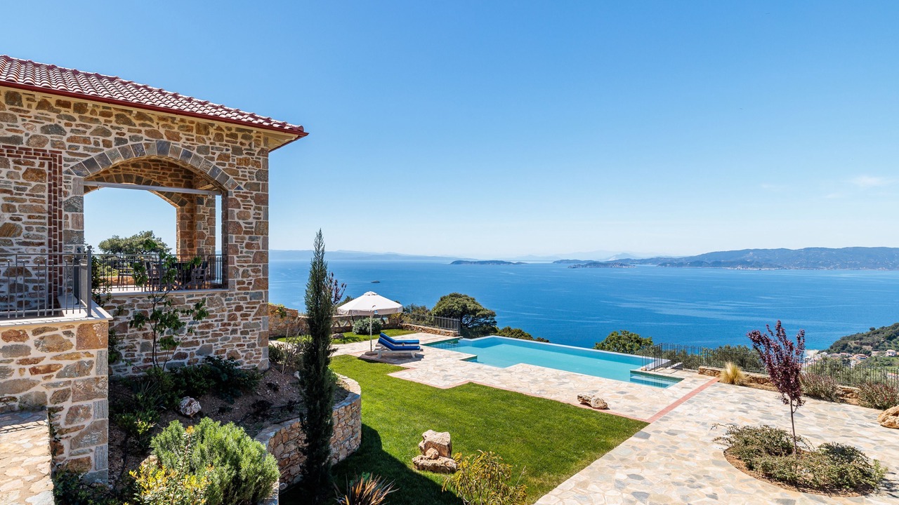 Photo of Outdoor in Glossa