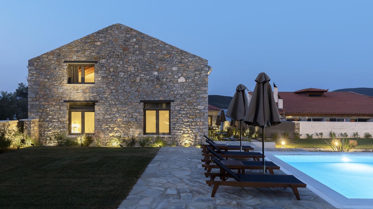 Photo of Outdoor in Sourpi