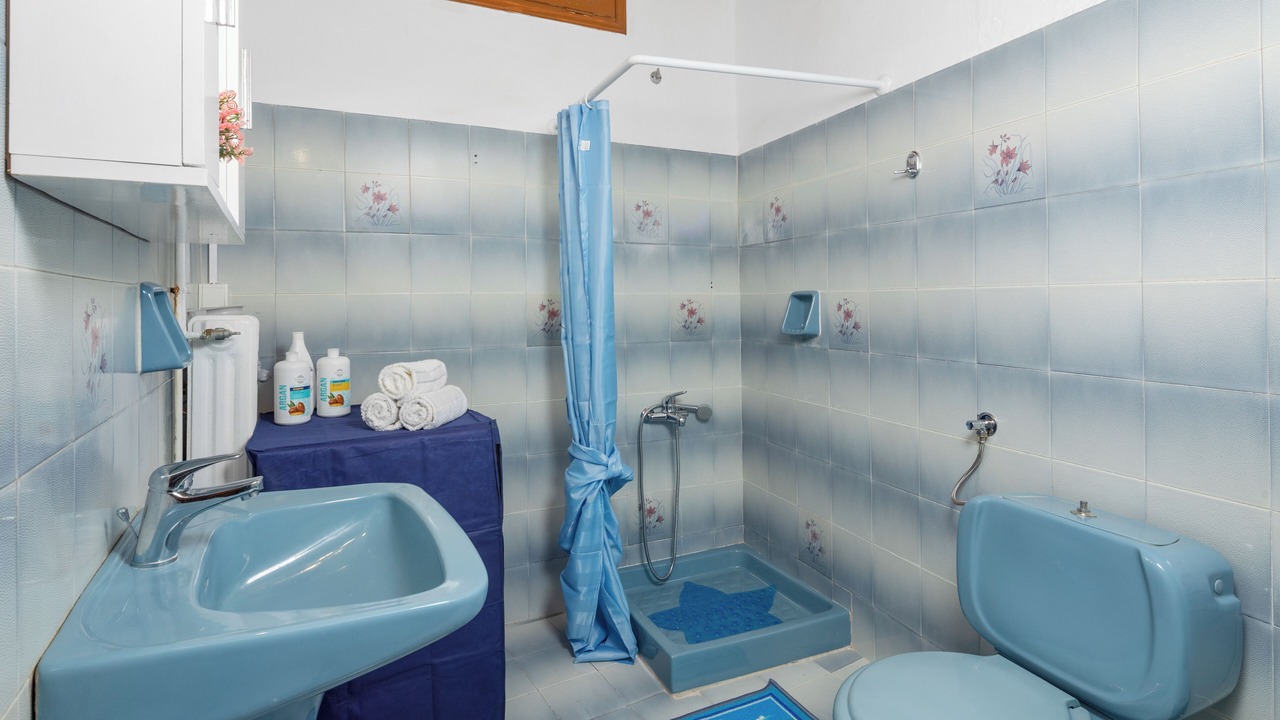 Photo of Bathroom in Kouramades