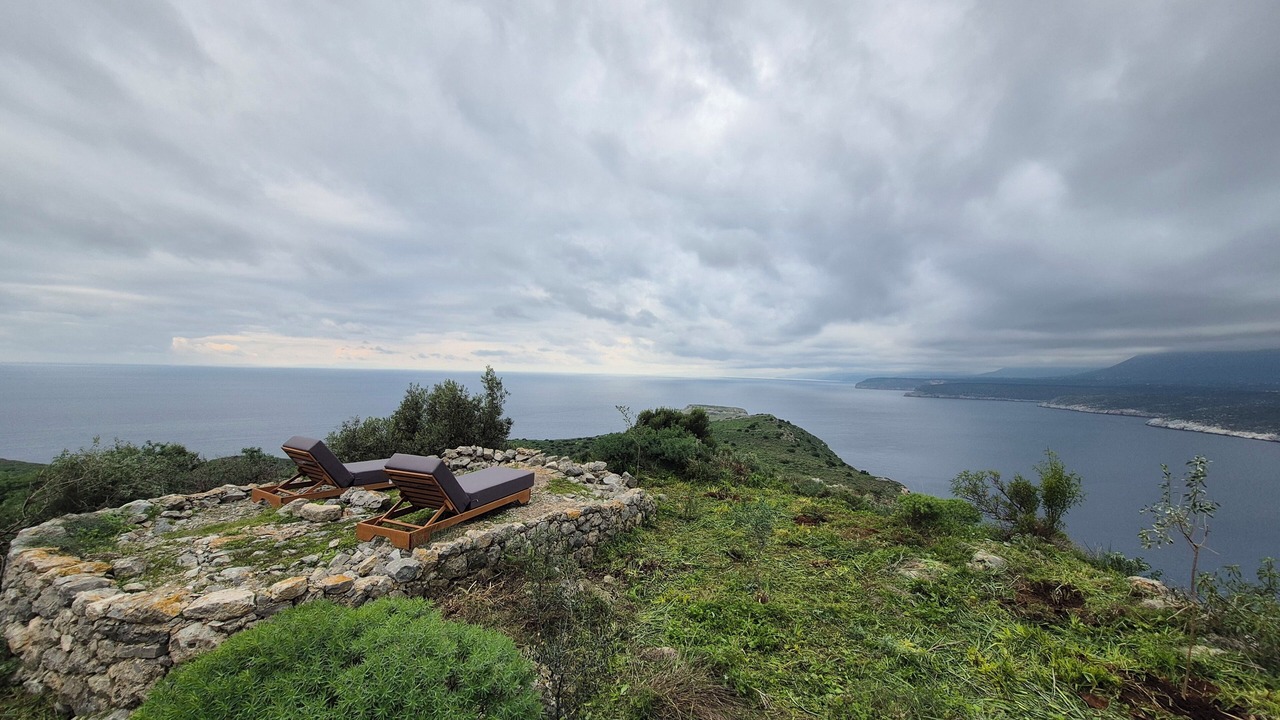 Photo of Outdoor in Omales