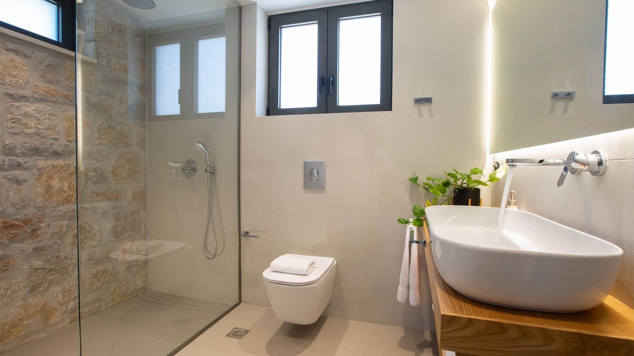 Photo of Bathroom in Agios Ioannis