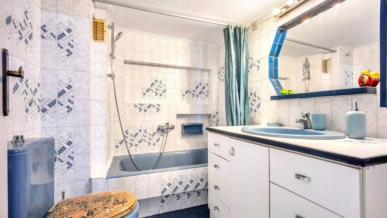 Photo of Bathroom in Mets