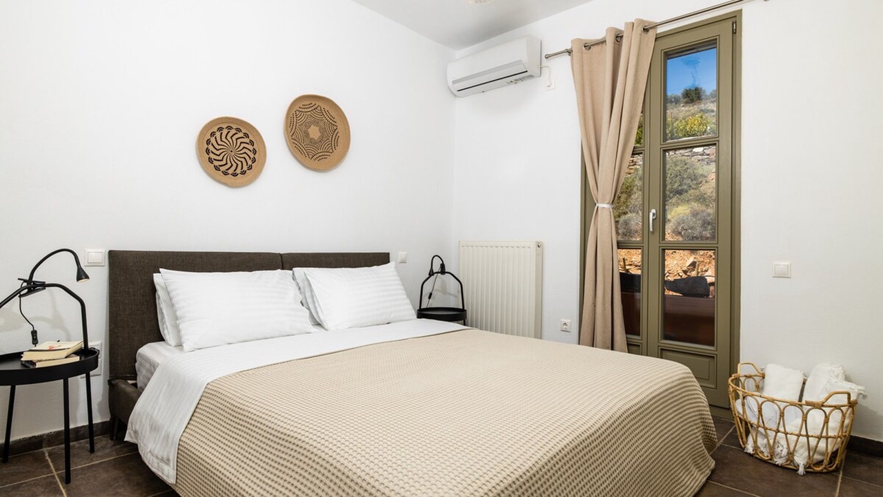 Photo of Bedroom in Kea