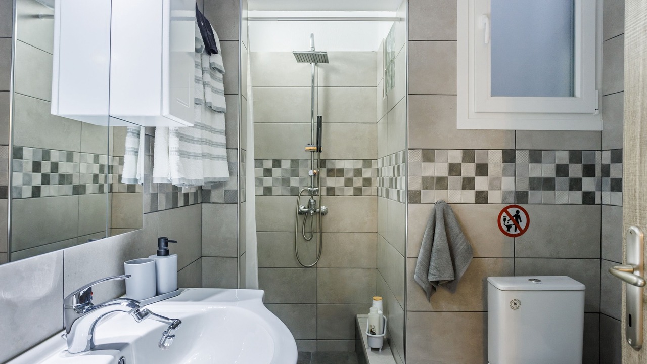 Photo of Bathroom in Glossa