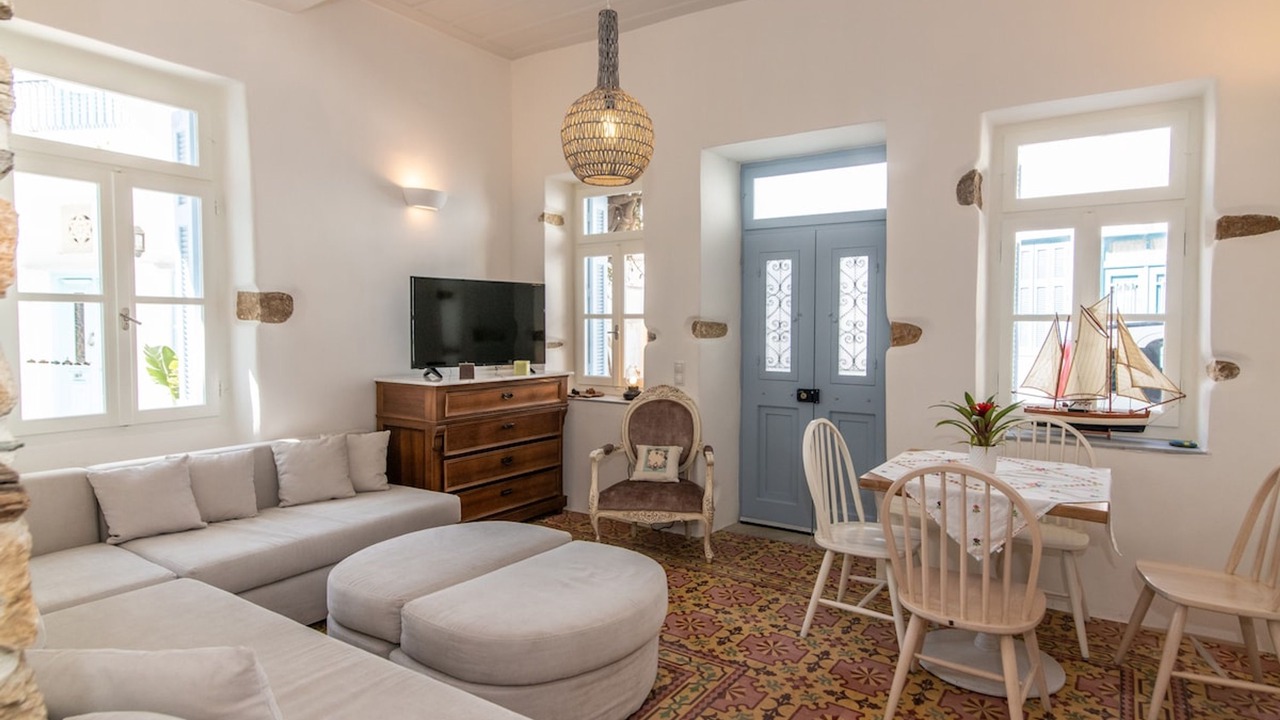 Photo of Livingroom in Tinos Town