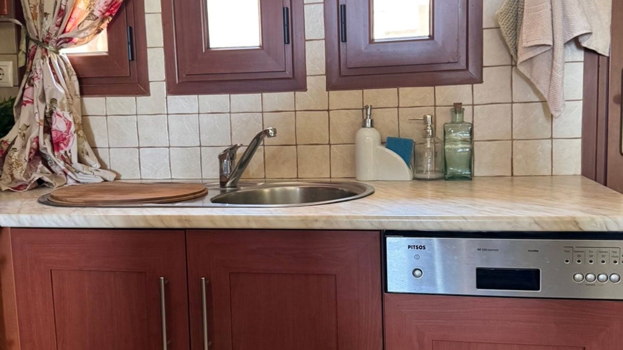 Photo of Kitchen in Steni Dirfyos