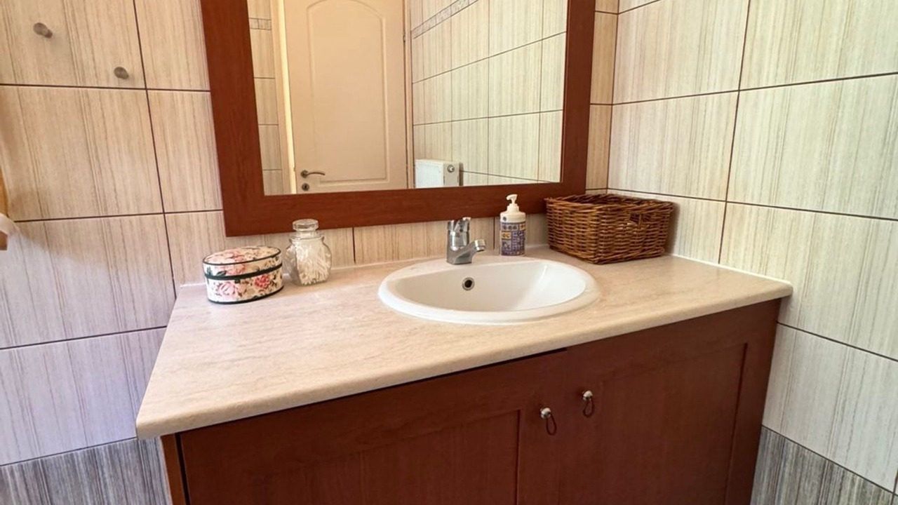 Photo of Bathroom in Steni Dirfyos