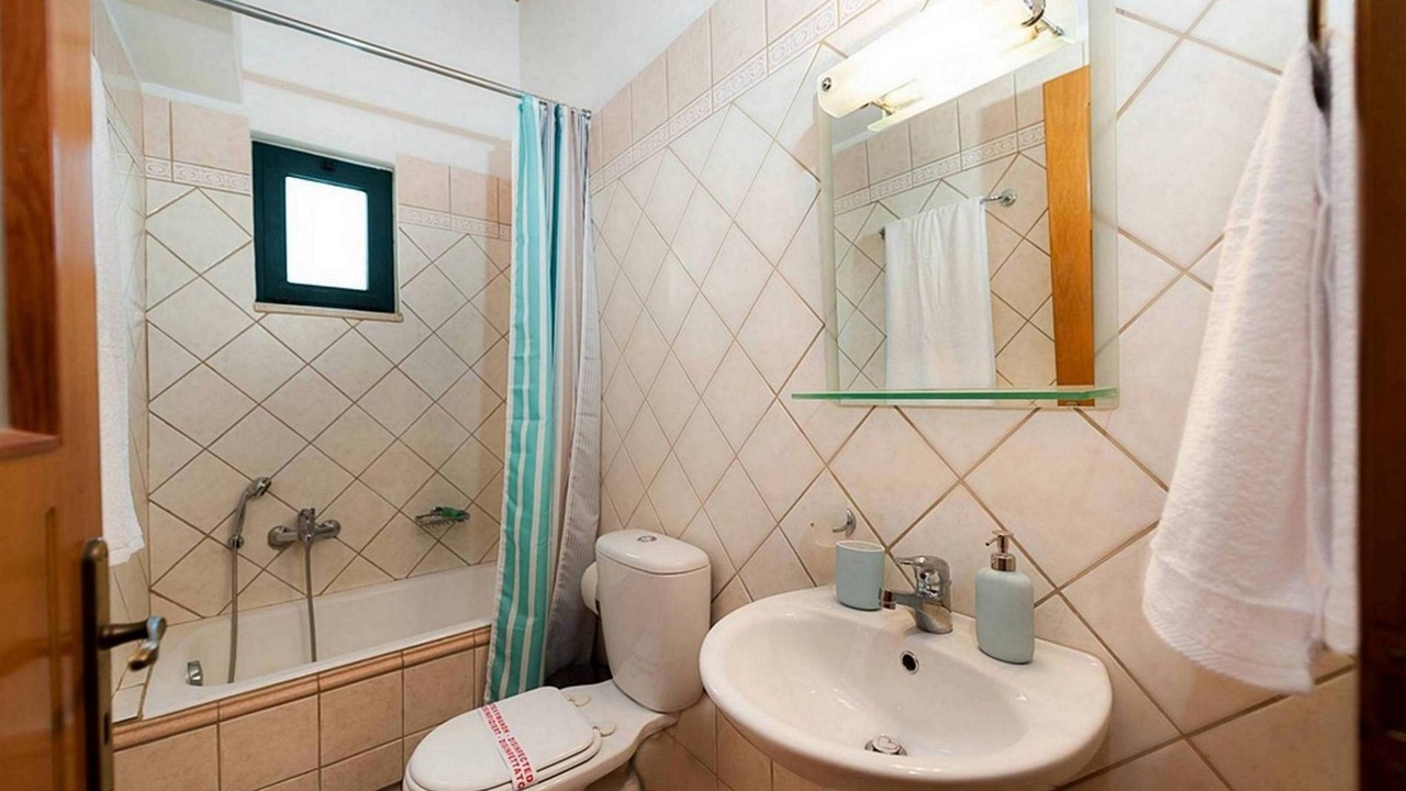Photo of Bathroom in Makhairoi