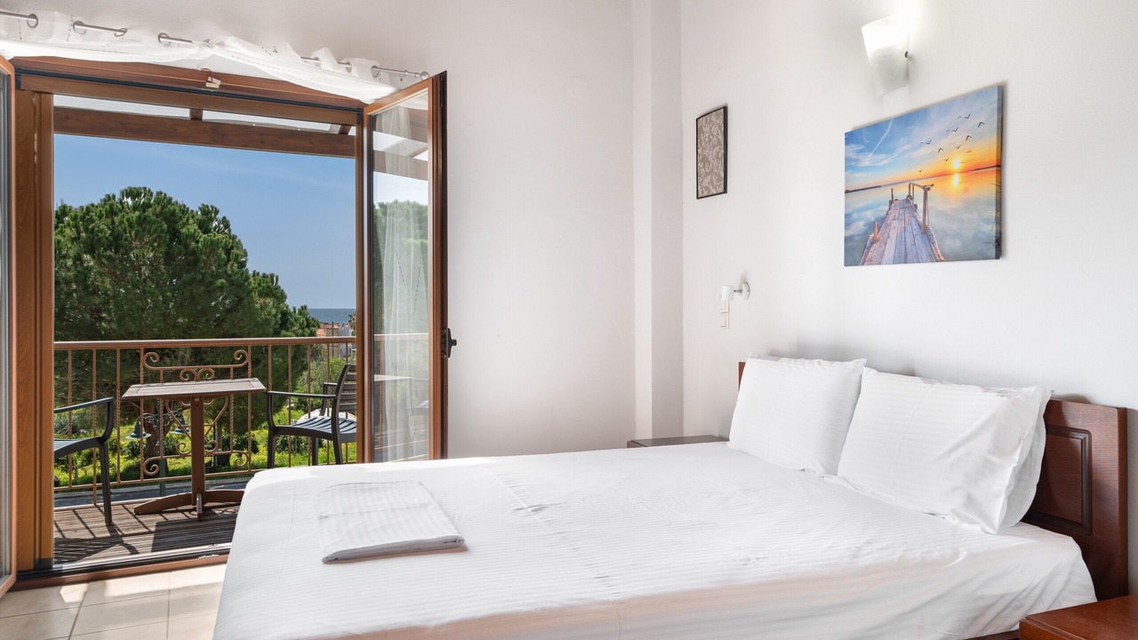 Photo of Bedroom in Foinikounta
