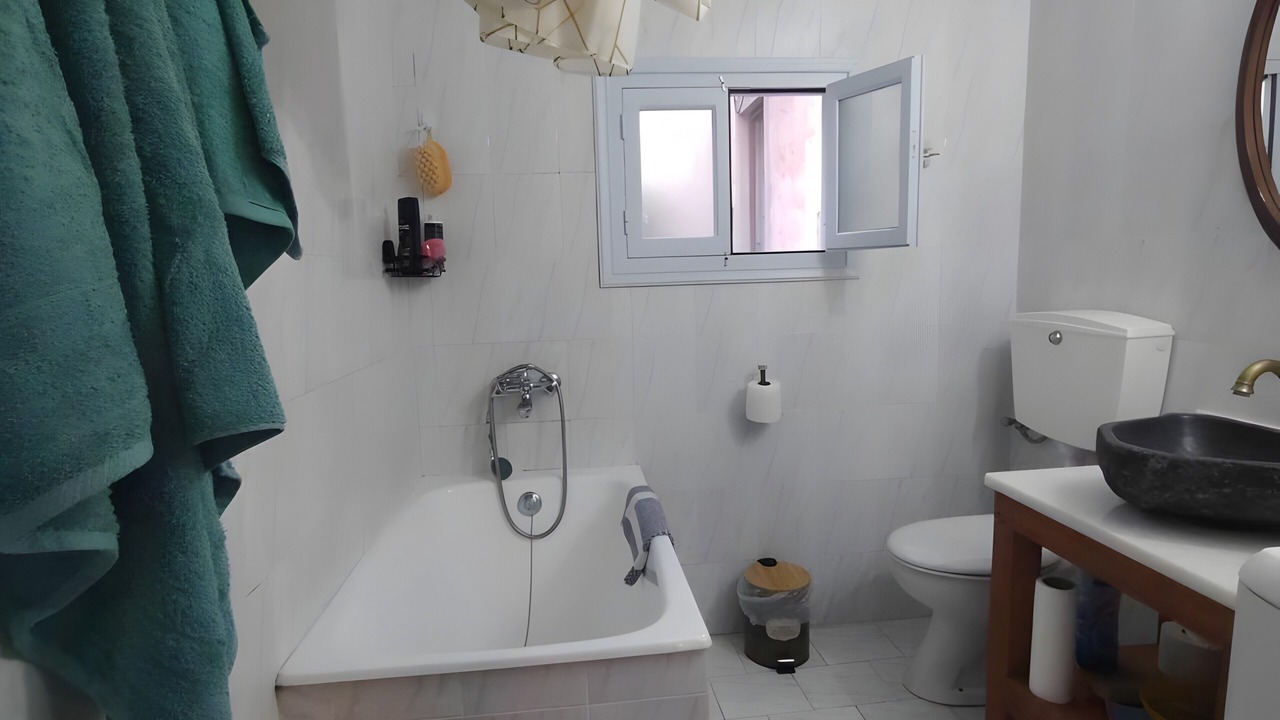 Photo of Bathroom in Skala