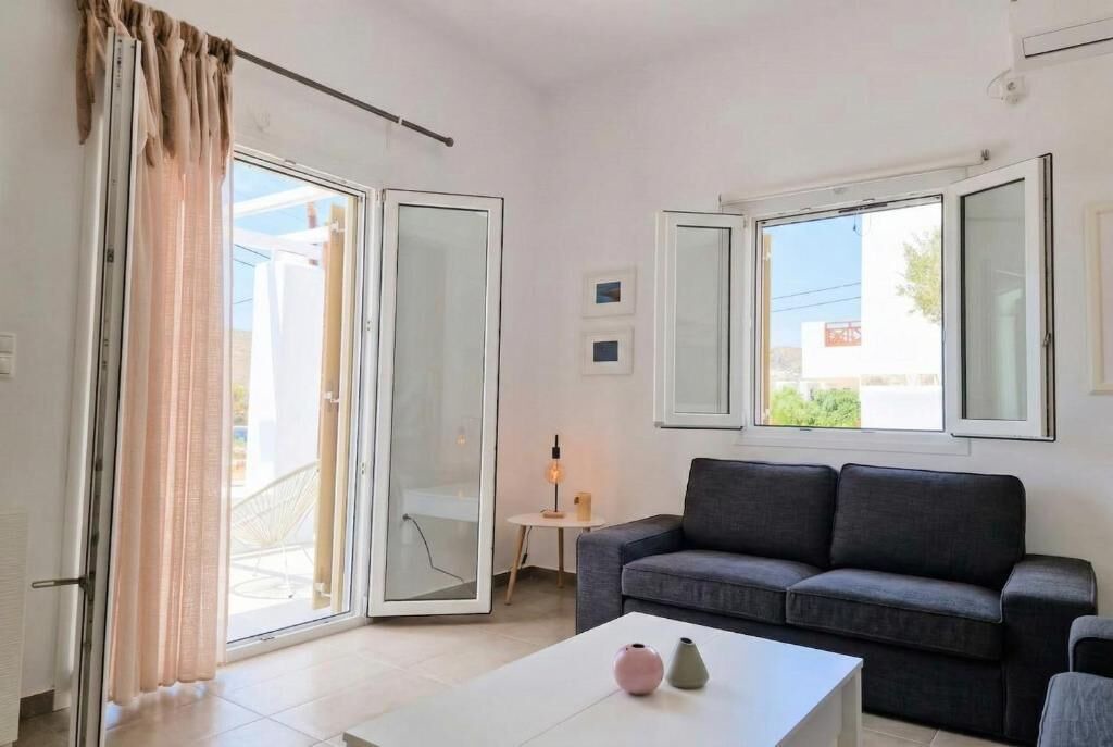 Photo of Livingroom in Milos