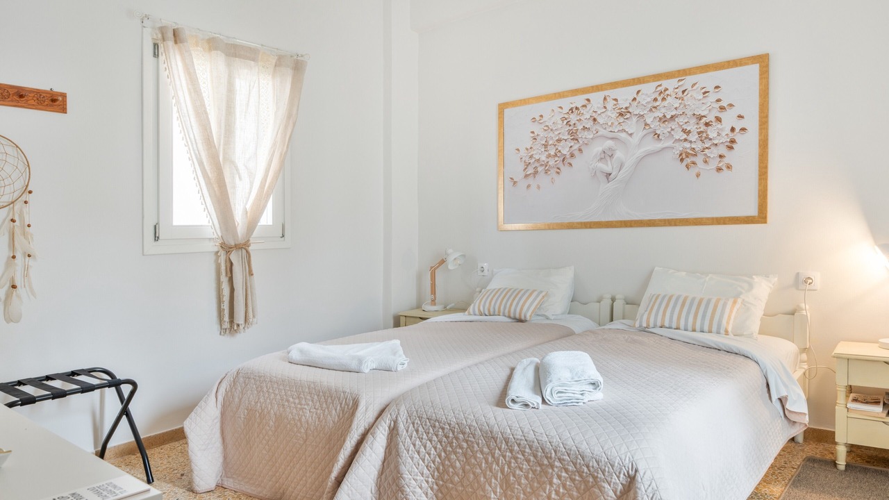 Photo of Bedroom in Katapola
