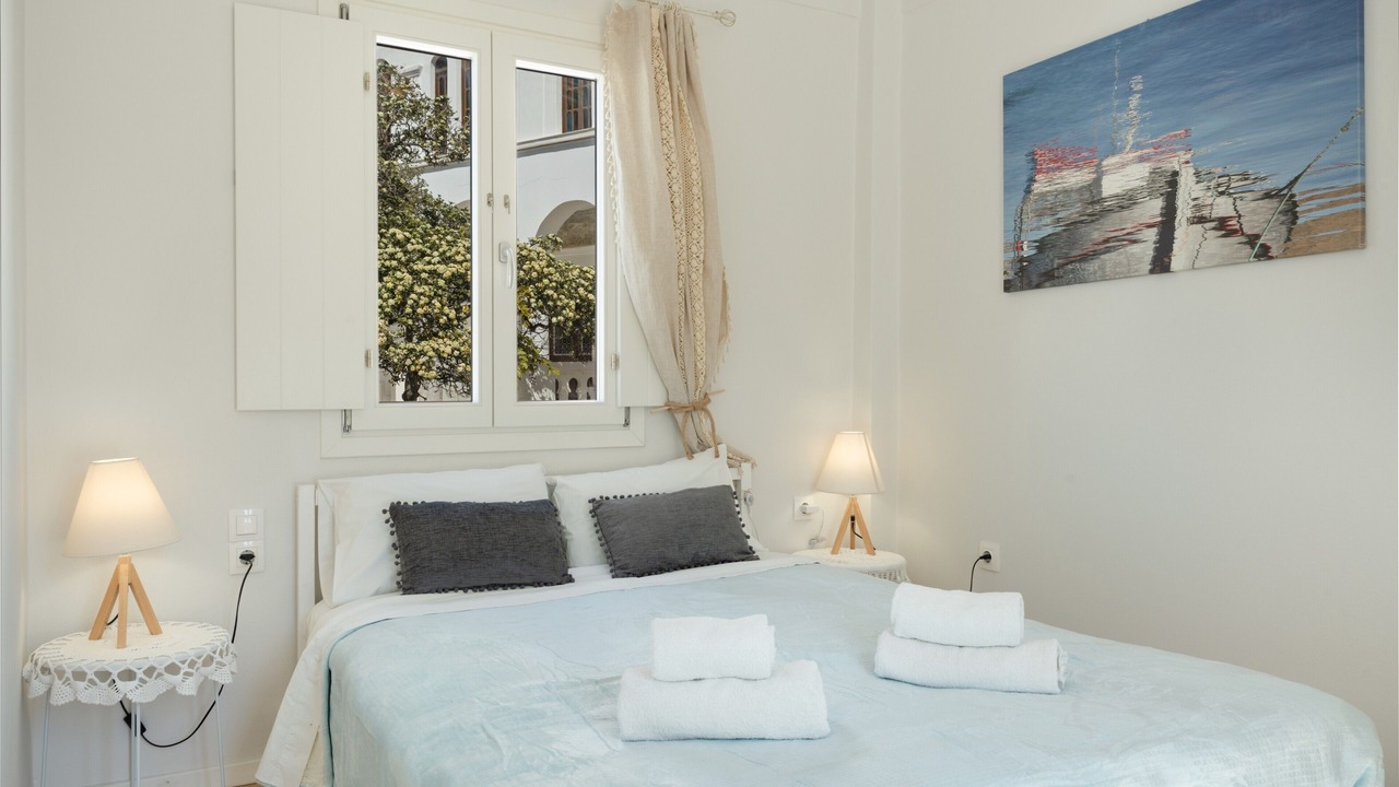 Photo of Bedroom in Katapola