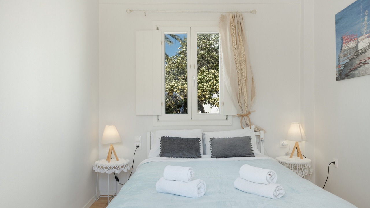 Photo of Bedroom in Katapola