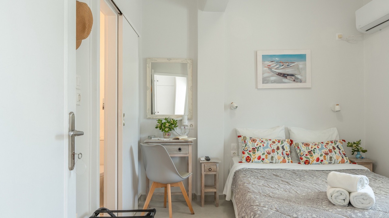 Photo of Bedroom in Katapola