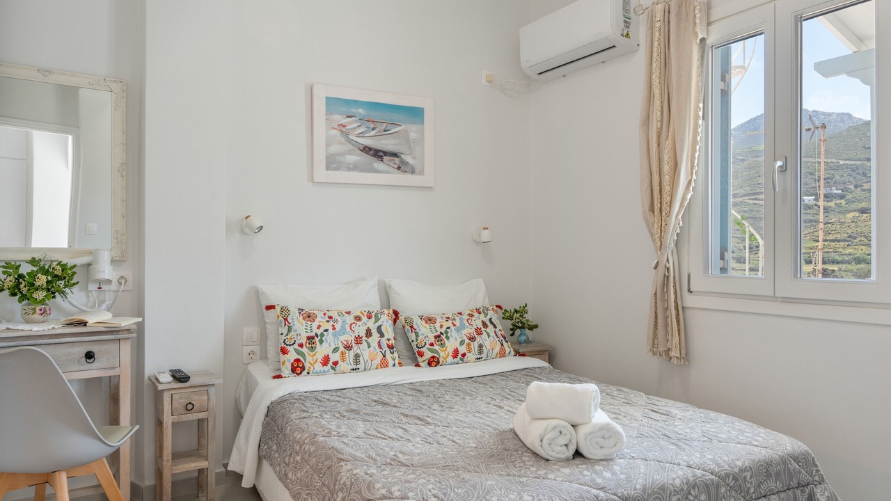 Photo of Bedroom in Katapola