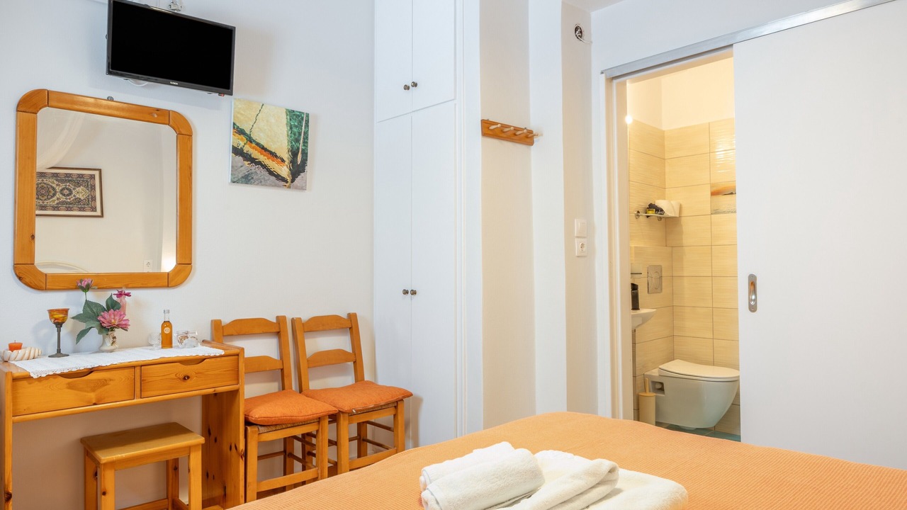 Photo of Bedroom in Katapola