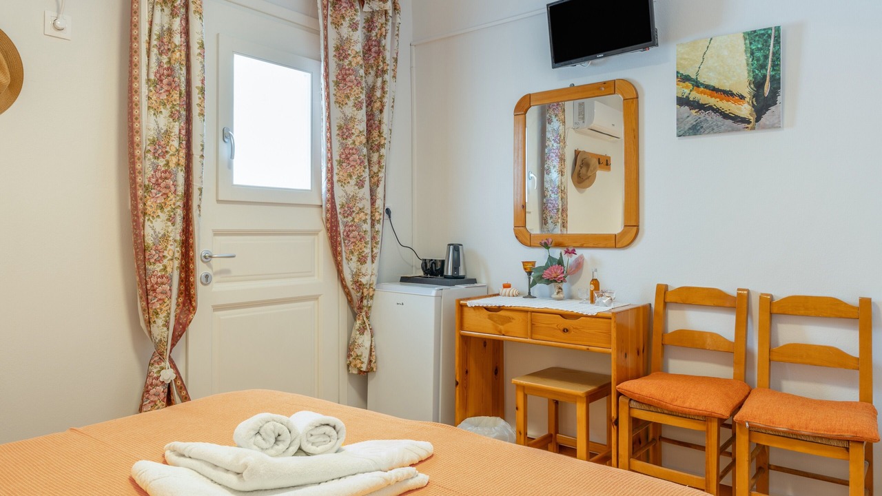 Photo of Bedroom in Katapola