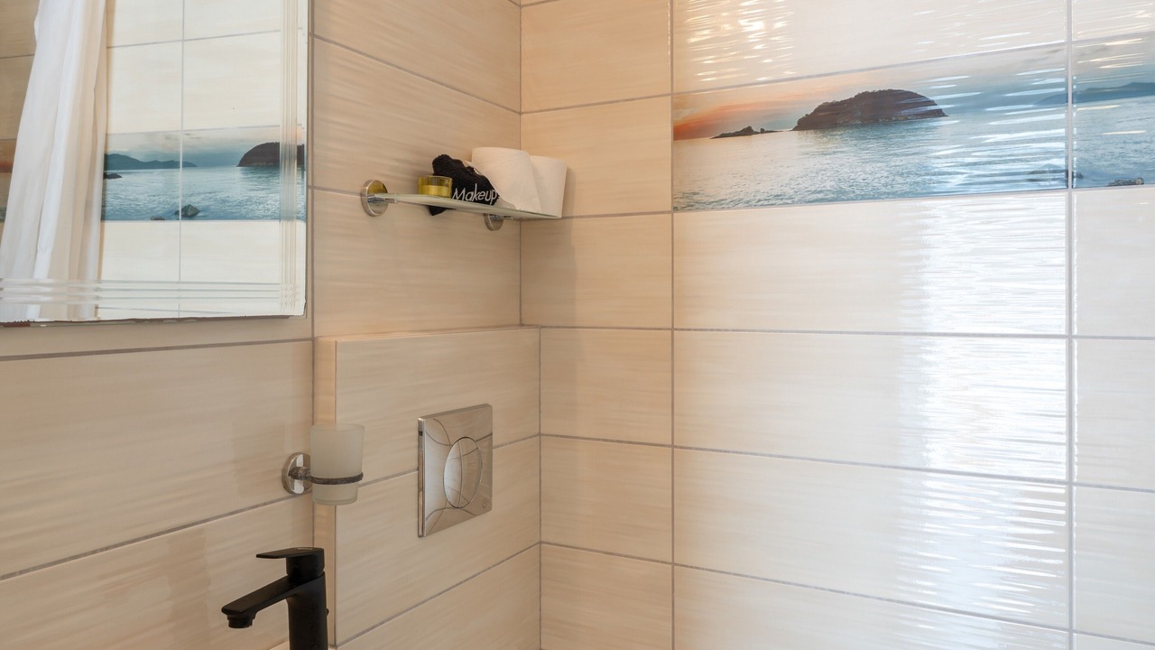 Photo of Bathroom in Katapola