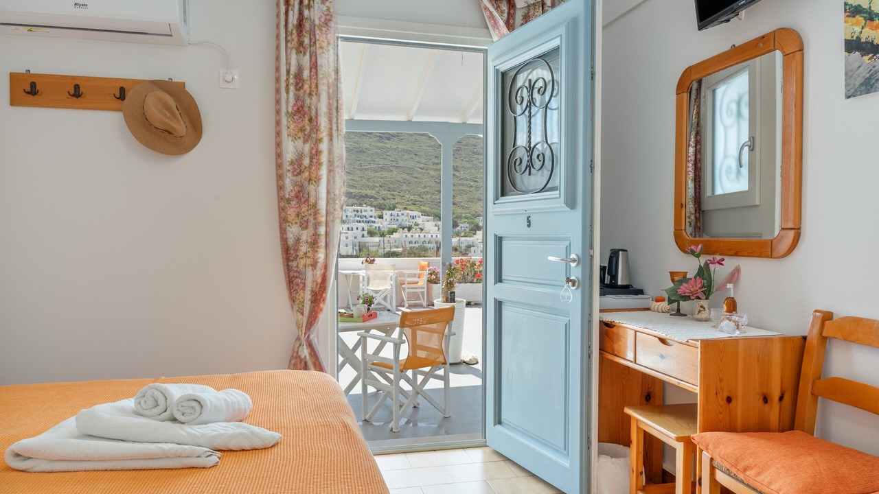 Photo of Bedroom in Katapola