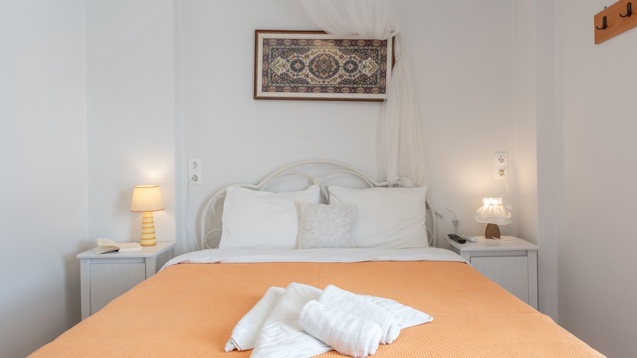 Photo of Bedroom in Katapola