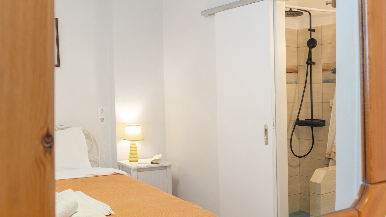 Photo of Bedroom in Katapola
