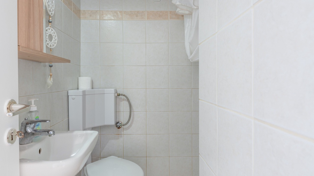 Photo of Bathroom in Katapola