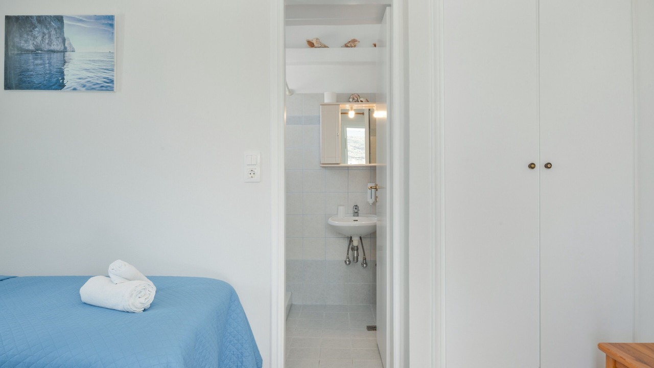 Photo of Bedroom in Katapola