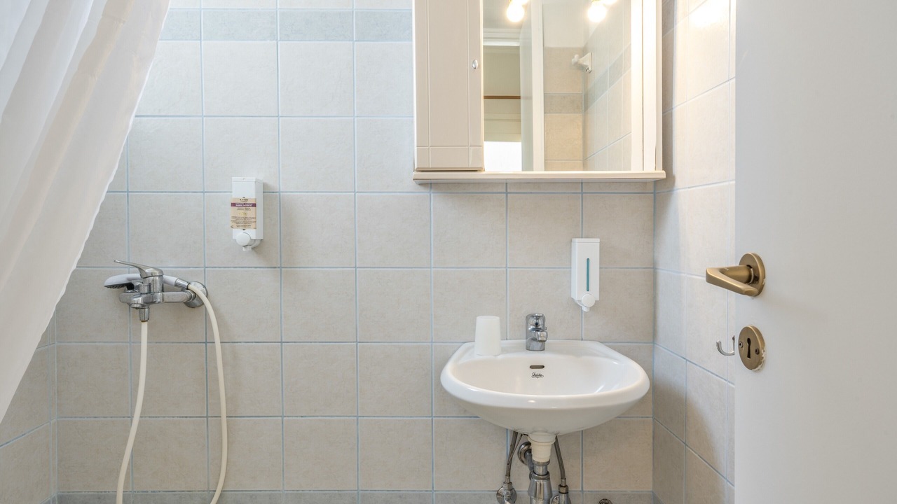 Photo of Bathroom in Katapola