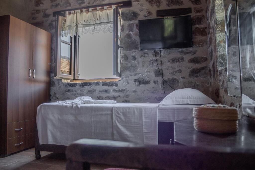Photo of Bedroom in East Mani