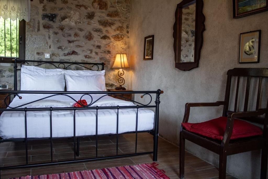 Photo of Bedroom in East Mani