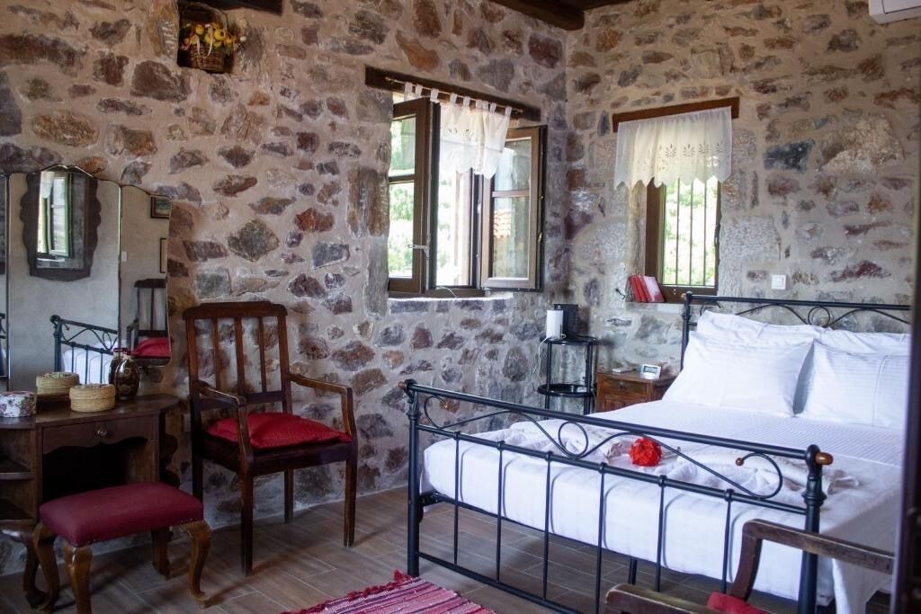 Photo of Bedroom in East Mani