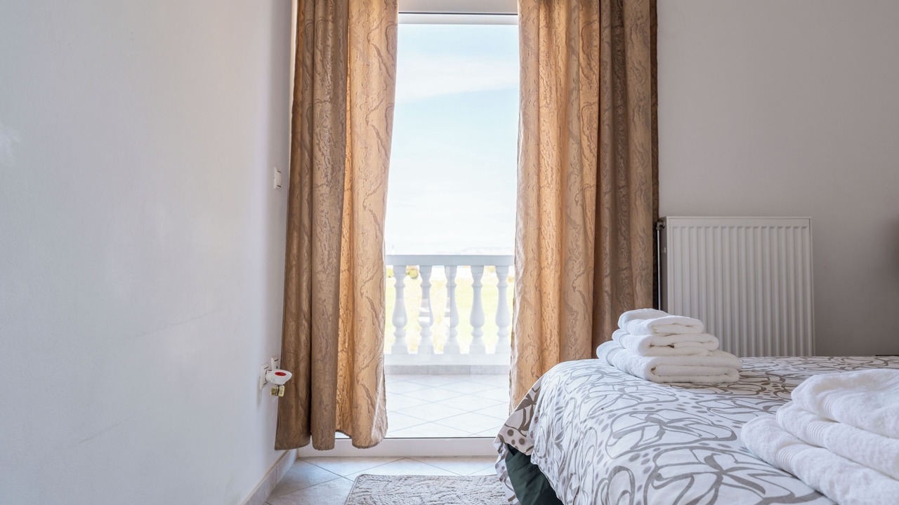 Photo of Bedroom in Assos-Lechaio
