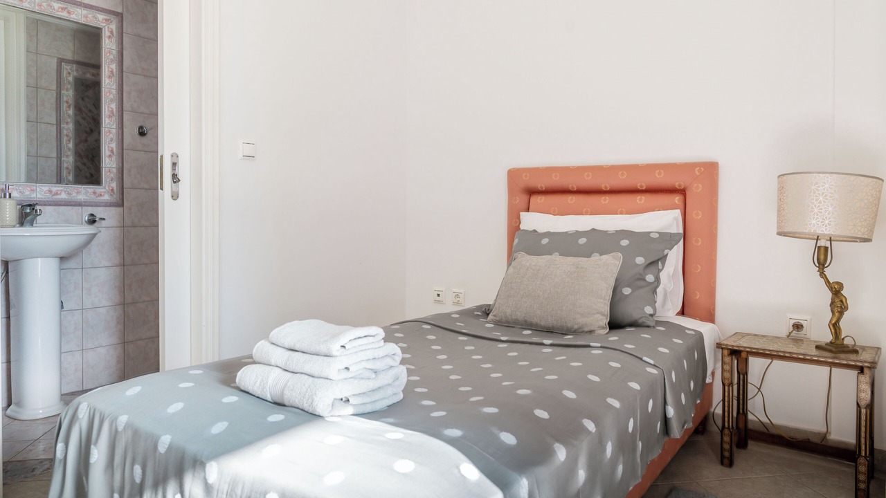 Photo of Bedroom in Assos-Lechaio