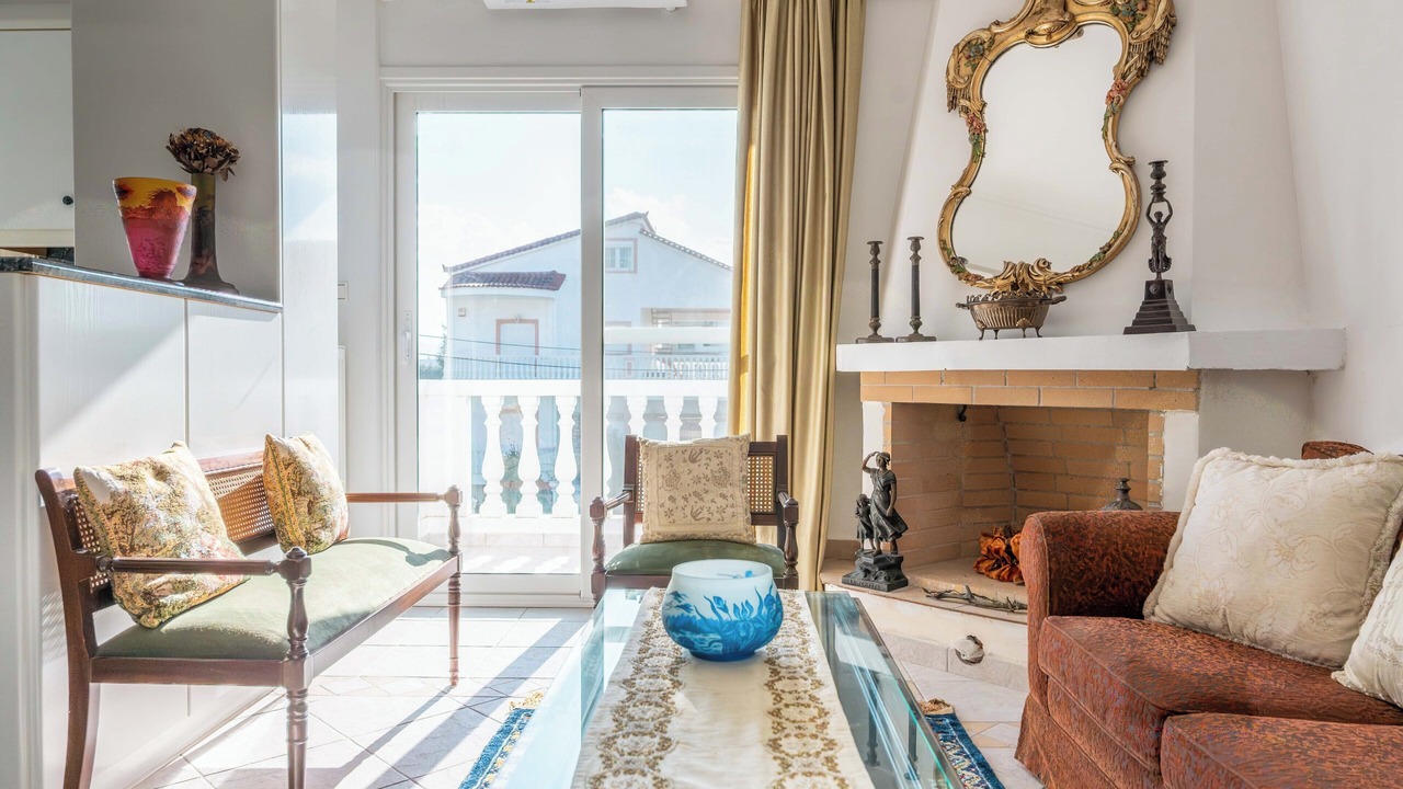 Photo of Livingroom in Assos-Lechaio