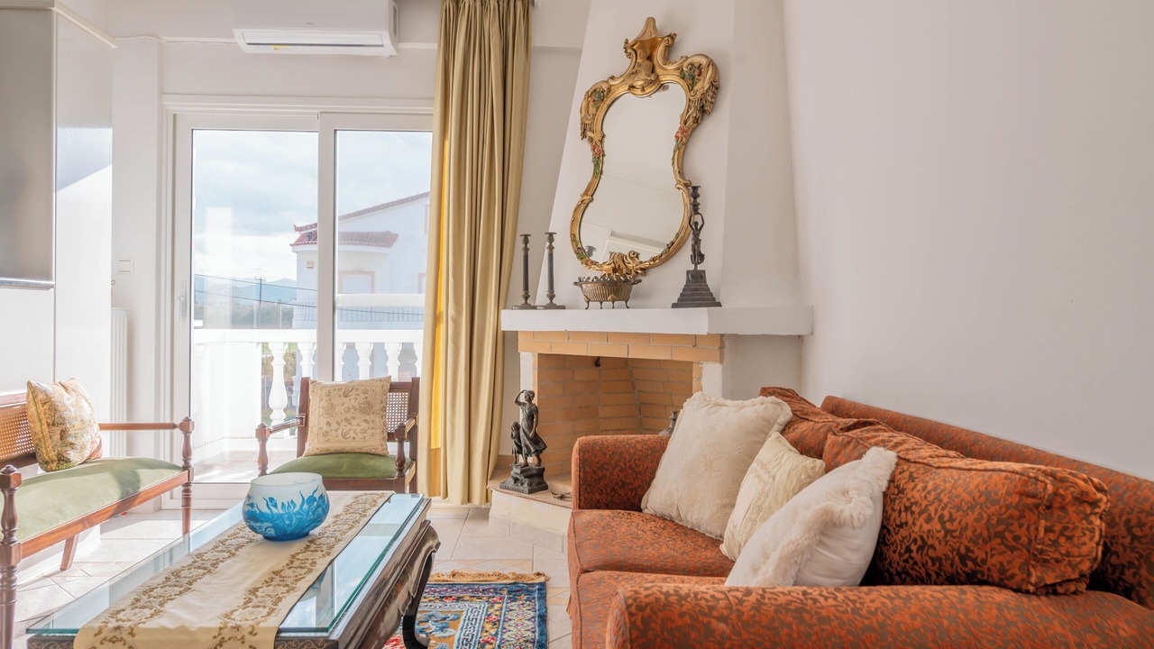 Photo of Livingroom in Assos-Lechaio